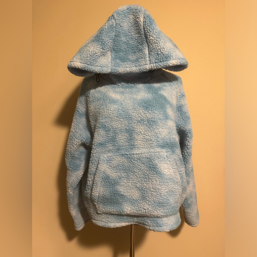 EUC Victoria’s Secret Pink Blue and White Sherpa Pullover Hoodie size medium